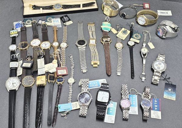 3-201-60　腕時計まとめて★ブランド多数★時計店デッドストック★SEIKO/ALBA/CITIZEN/ATESA/LA MER/CASIO/Roven Dino　他_画像1