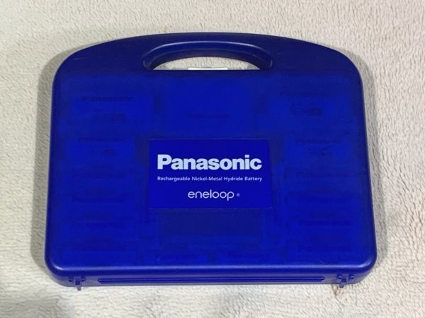 3-77-60 Panasonic パナソニック eneloop エネループ ニッケル水素電池 充電器セット K-KJ53MCC84 12本 スペーサー付き(通電OK)_画像8