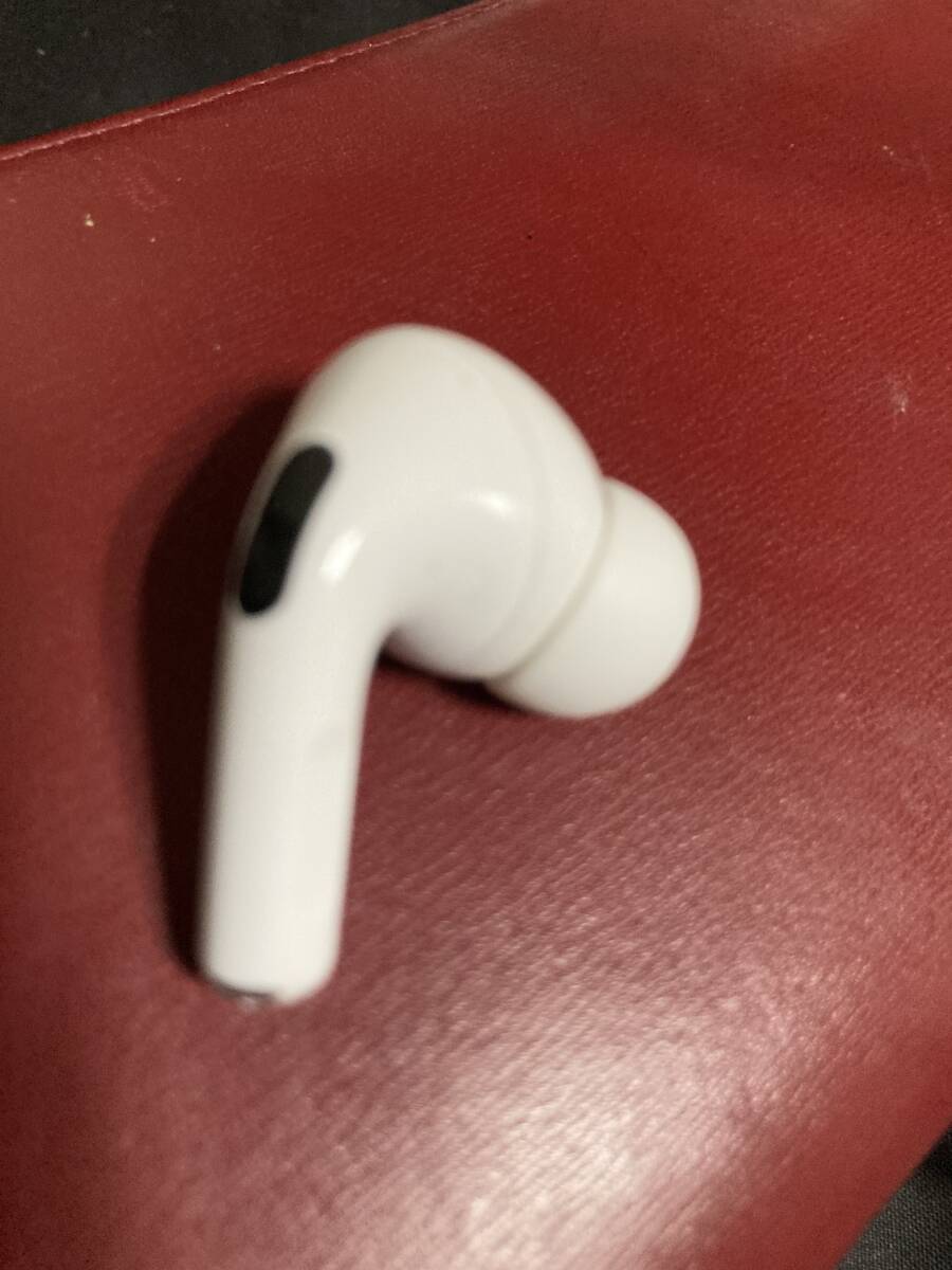 Apple AirPods エアーポッズ 第一世代 右イヤホンのみ R 片耳 A1523 正規品 MMEF2J/A 完動品 V0121_画像1