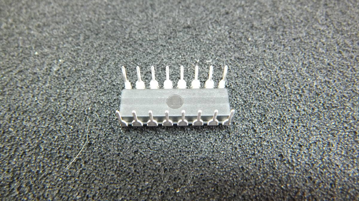 *** TS-790G or UT-10 富士通 PLL IC MB87006A DIP 16P 新品未使用品 ICソケット付き ***の画像2