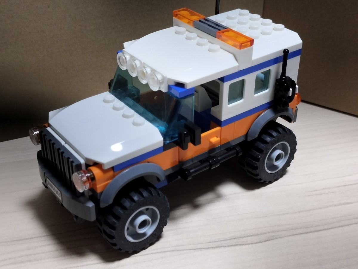 送料無料即決希望　LEGO レゴ 60165 海上レスキューボート4WDキャリアー4WDキャリアー本体のみ　車　タイヤ　パーツ_画像4