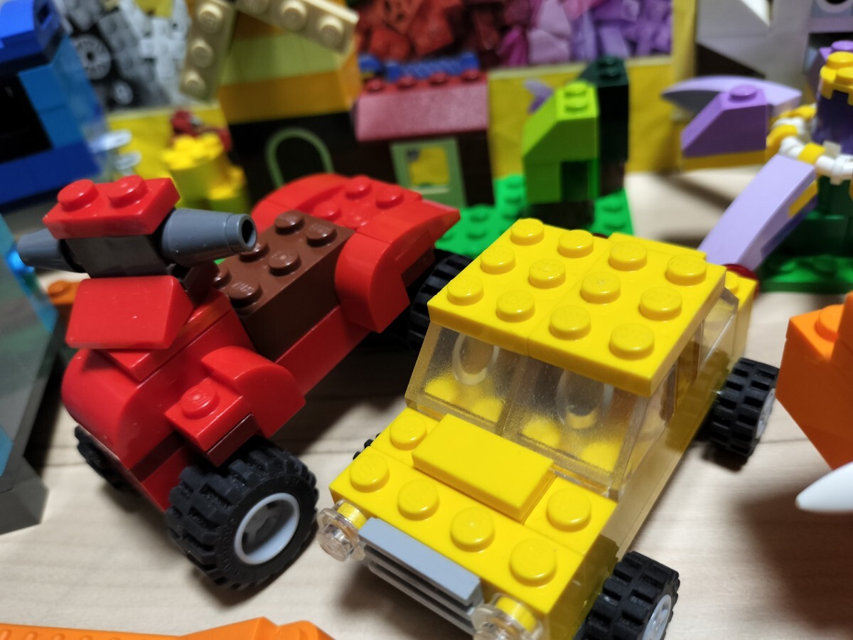 送料無料　即決あり　レゴ LEGO クラシック 10696 黄色のアイデアボックス プラス　車　タイヤ多数　汽車　ワニ　家　バイク　花　パン焼き_画像5