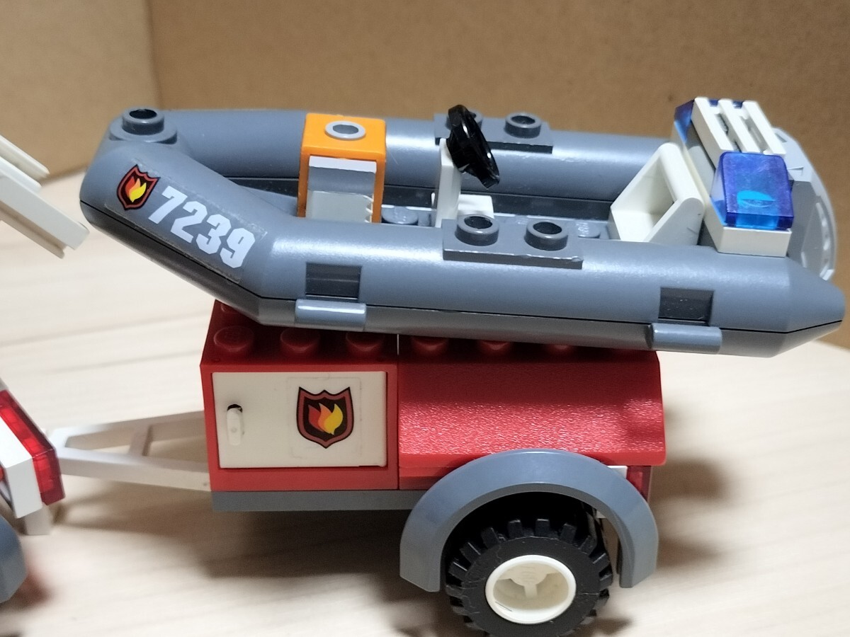 送料無料即決希望　レゴ (LEGO) シティ はしご車 7239　消防車　消防士　絶版　レトロ　ホース　ボート CITY レゴシティ_画像4