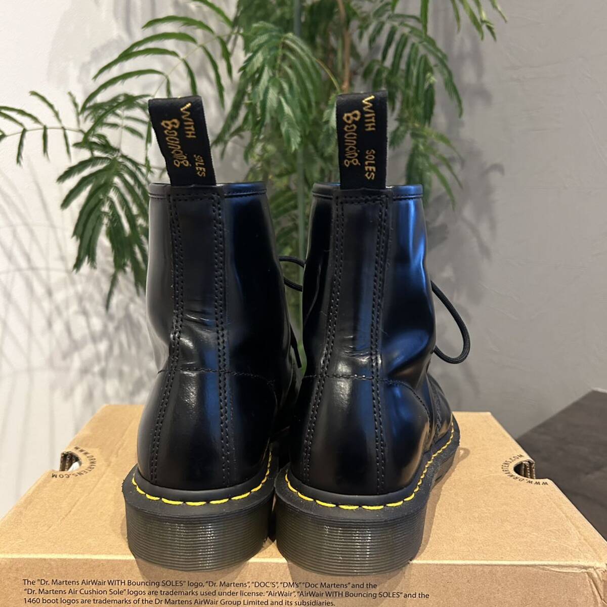 【美品】Dr. Martens マーチン 1460 8 ホールブーツ 箱付き_画像4