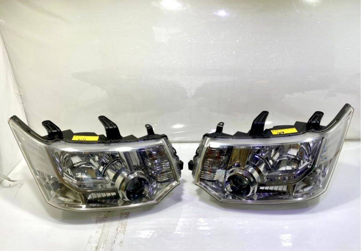 (迅速)三菱 デリカ D5 純正 HID/ASSYバラストレベライザー付 ヘッドライト 左右 KOITO100-87918 CV1W CV2W CV4W CV5W (1-1)_画像1