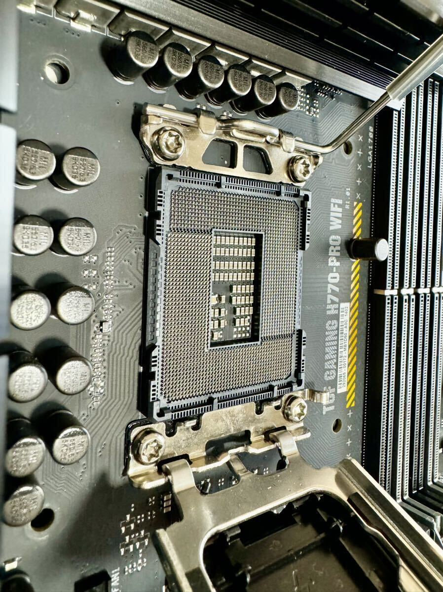 ASUS TUF GAMING H770-PRO WIFI (LGA1700 DDR5 ATX マザーボード) 中古 極美品 使用期間1カ月_画像8