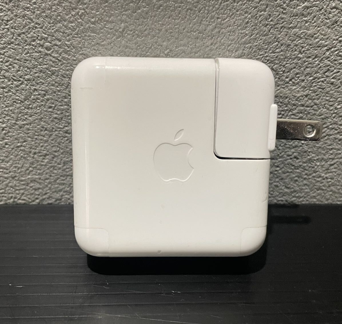 D(0325y1) Apple iPod用 アップル FireWire 電源アダプター A1003 ★動作未確認_画像1