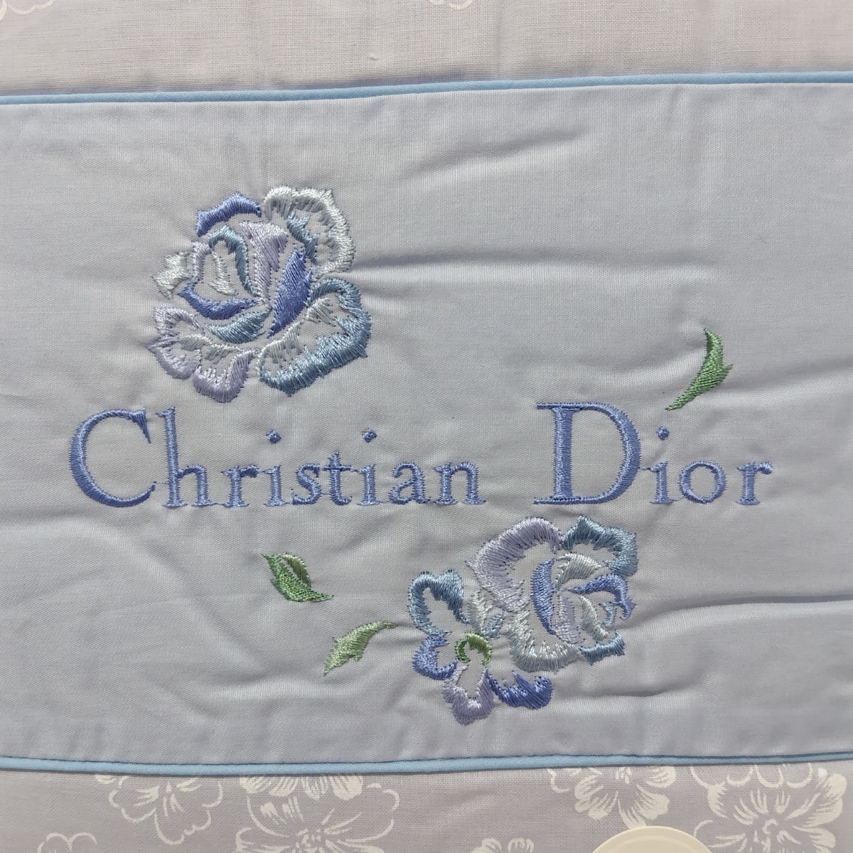 D(0301i12) ☆未使用 Christian Dior キルトケット 寝具 シングル 140×190cm ブルー 花柄 クリスチャン ディオール_画像2