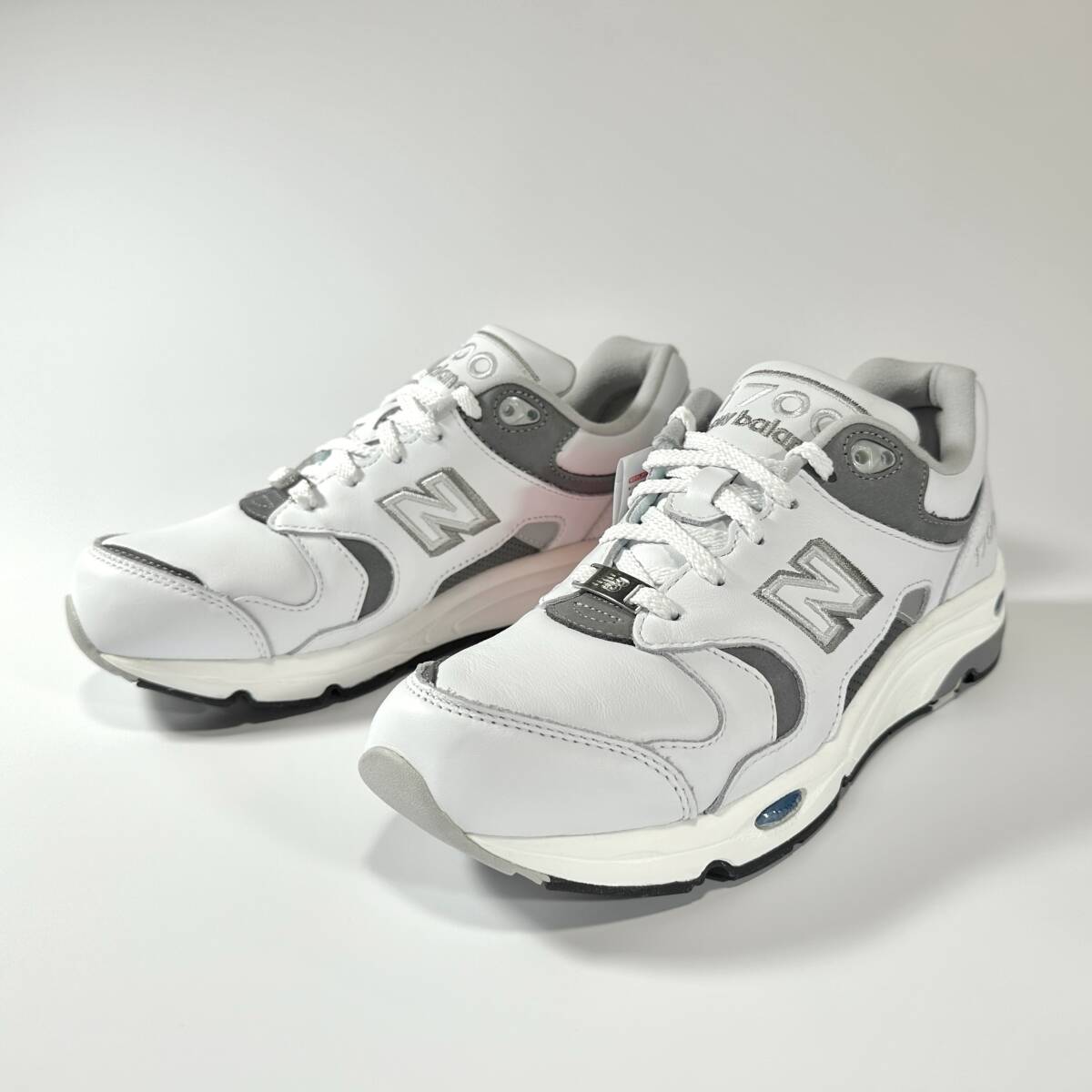 直営店限定 国内正規品 NEW BALANCE CM1700LN ホワイト×グレー US10.5 28.5cm オールレザー 新品 M1700 天然皮革 本革 NB 白 スニーカー_画像2