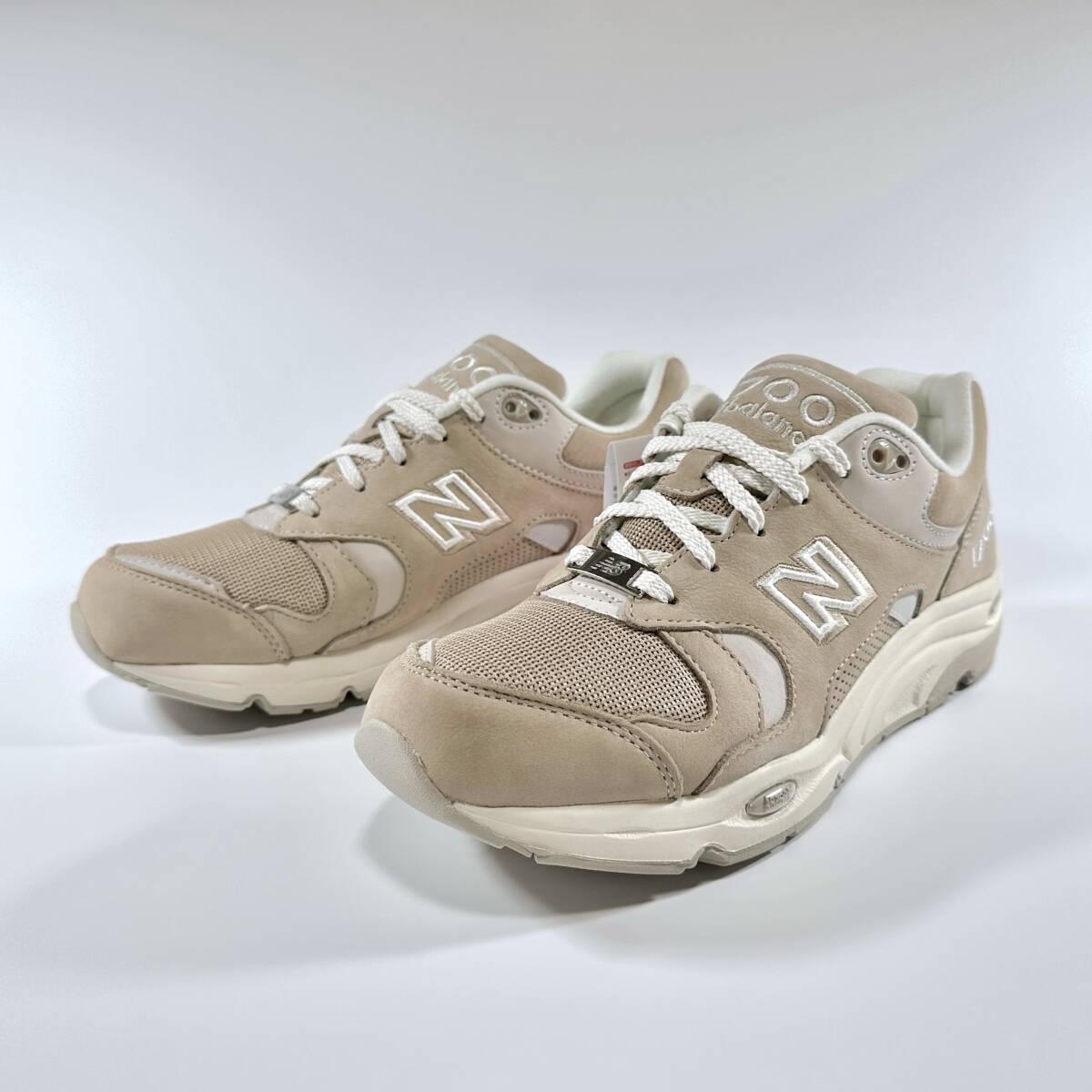 直営店限定 国内正規品 NEW BALANCE CM1700NM ライトベージュ US8 26cm ヌバックレザー 新品 M1700 天然皮革 本革 NB 茶系 スニーカー_画像2