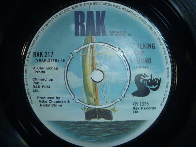 【UK盤7inch】SMOKEY スモーキー／ Don't Play Your Rock 'N' Roll To Me ふたりのロックンロール (RAK 217)1975年　●盤質・良好●_画像3
