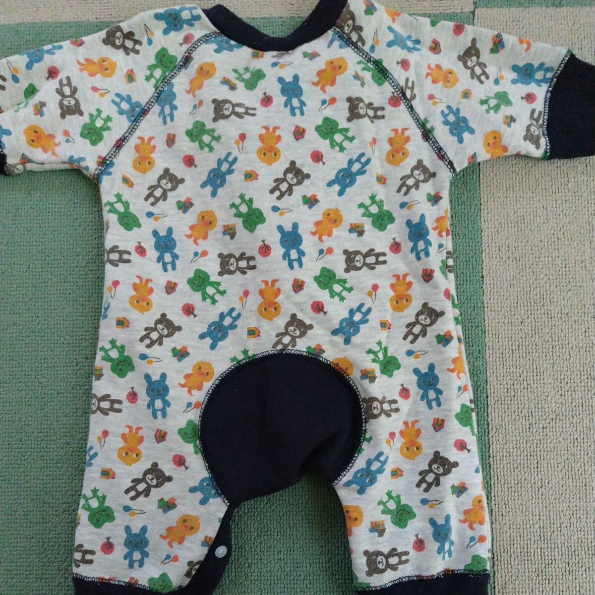新生児〜乳児　パジャマ　ナイトウェアに ベビー服　つなぎ　カバーオール　中古　50〜70 60〜70