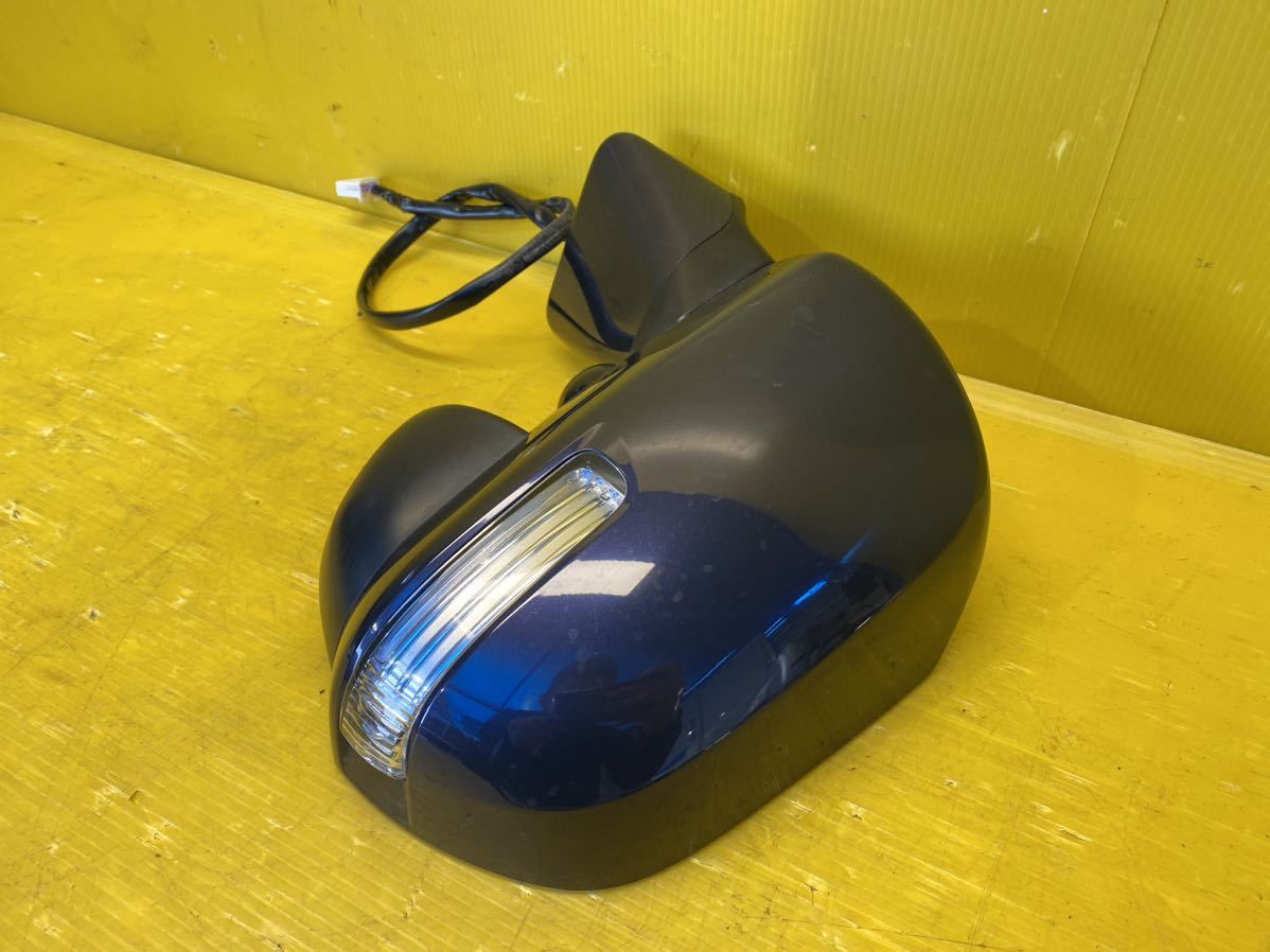 (40374) トヨタ　ヴォクシー　ZRR70W 左ドアミラー　カメラ付き13ピン　カラー青紫色送料1480円(北海道／沖縄県はお問い合わせください)_画像4