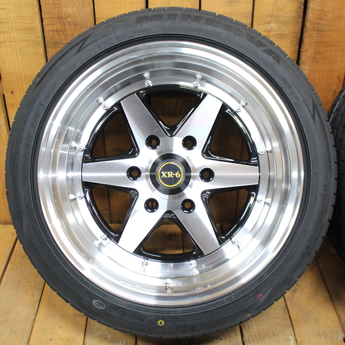 200系 ハイエース オーバーフェンダーサイズ 17インチ 8.5J+19 ファブレス XR-6ワイド 205/55R17 新品 タイヤ ホイール 4本SETの画像3