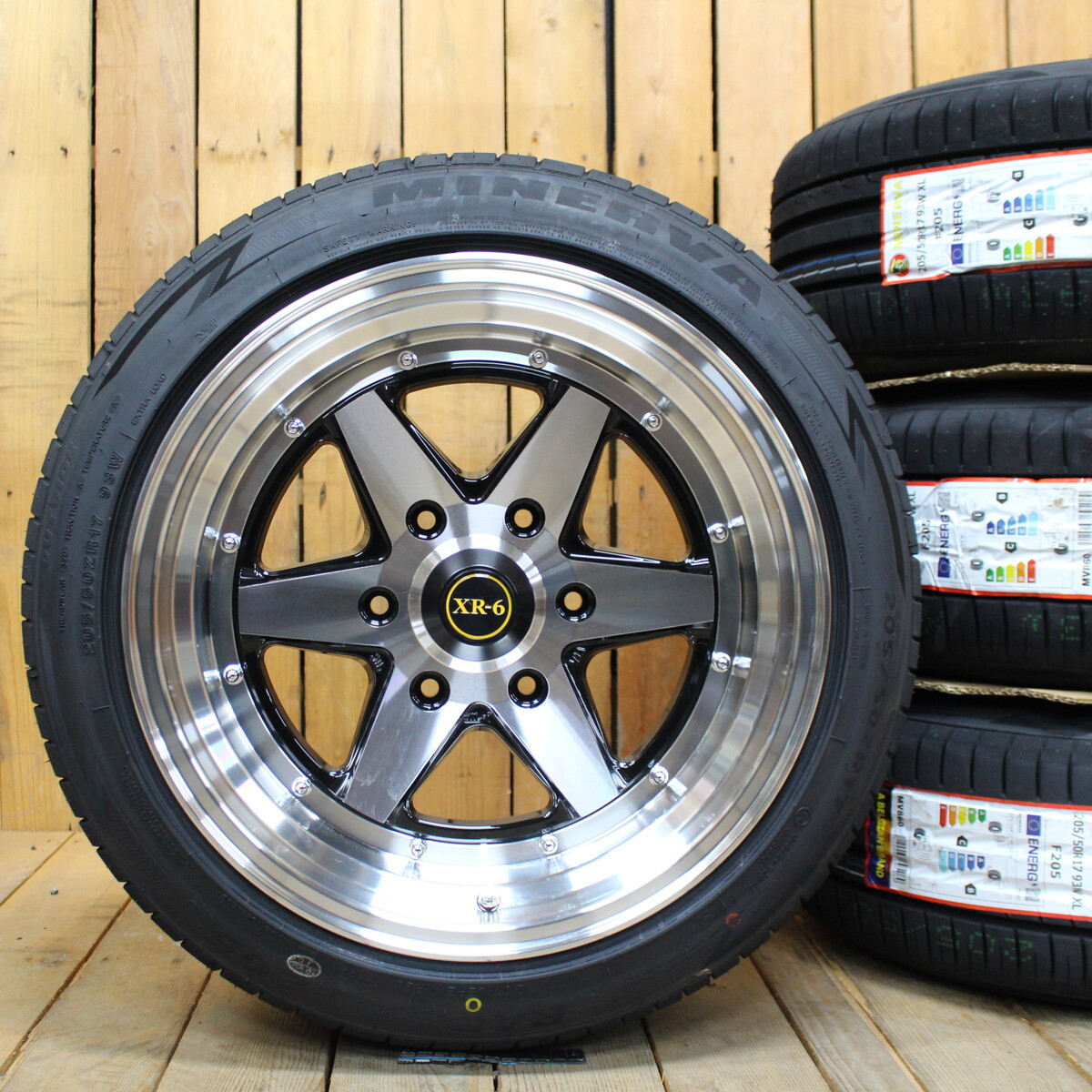 200系 ハイエース オーバーフェンダーサイズ 17インチ 8.5J+19 ファブレス XR-6ワイド 205/55R17 新品 タイヤ ホイール 4本SETの画像1