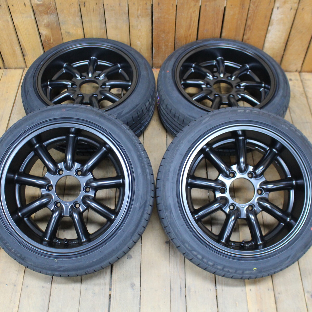 200系 ハイエース オーバーフェンダーサイズ 17インチ 8.5J+19 ファブレス MC-9 ワイド 205/50R17 ナット付 新品 タイヤ ホイール 4本SET_画像2