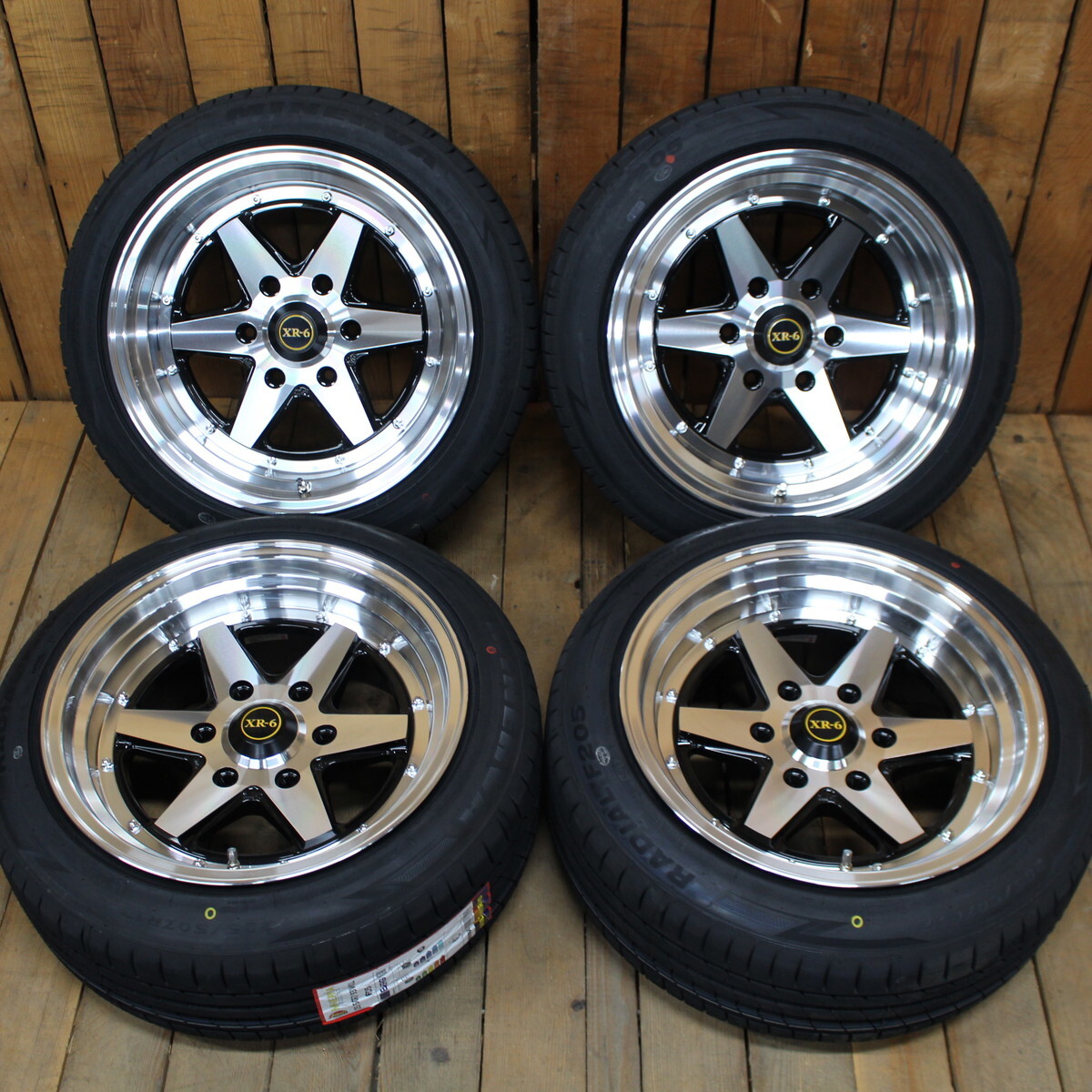 200系 ハイエース オーバーフェンダーサイズ 17インチ 8.5J+19 ファブレス XR-6ワイド 205/50R17 ナット付 新品 タイヤ ホイール 4本SET_画像2