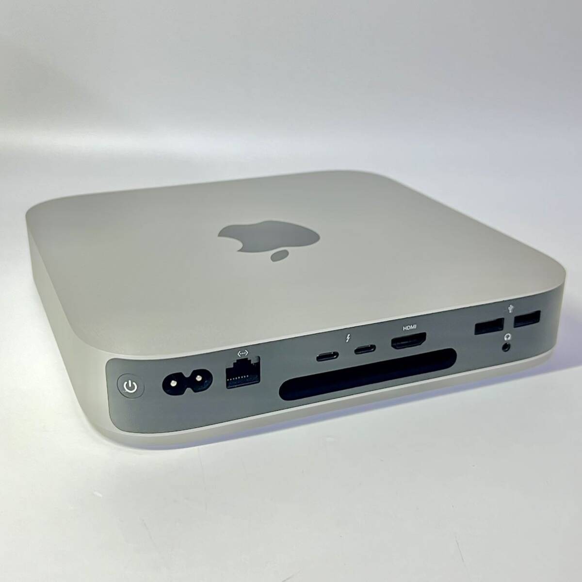 1円~【通電のみ確認済み】Apple Mac mini M2 2023 Z16K00079 A2686 CTOモデル 16GB 256GB 8C CPU 10C GPU 箱付き GK-70115_画像2