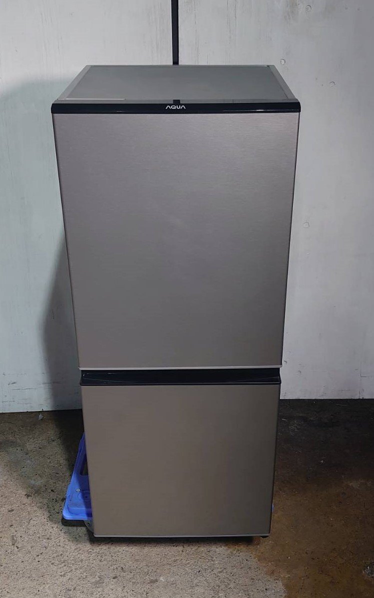 【大阪/岸和田発 格安自社便】AQUA 2ドア冷凍冷蔵庫 AQR-J13K（S） 126L 耐熱トップテーブル 大容量フリーザー 低温フリーケース_画像1