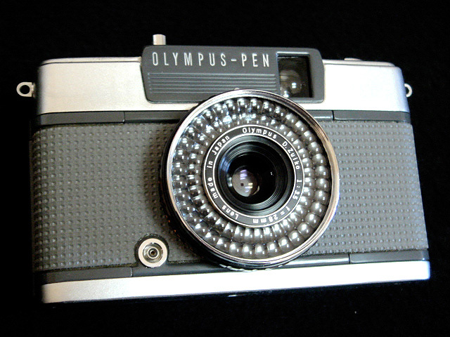 m3740642 美品 撮影可 オリンパス ペン EE-2 EE2 olympus pen ee-2 ee2 vintage half frame camera from japan フィルムカメラ カメラ_画像2