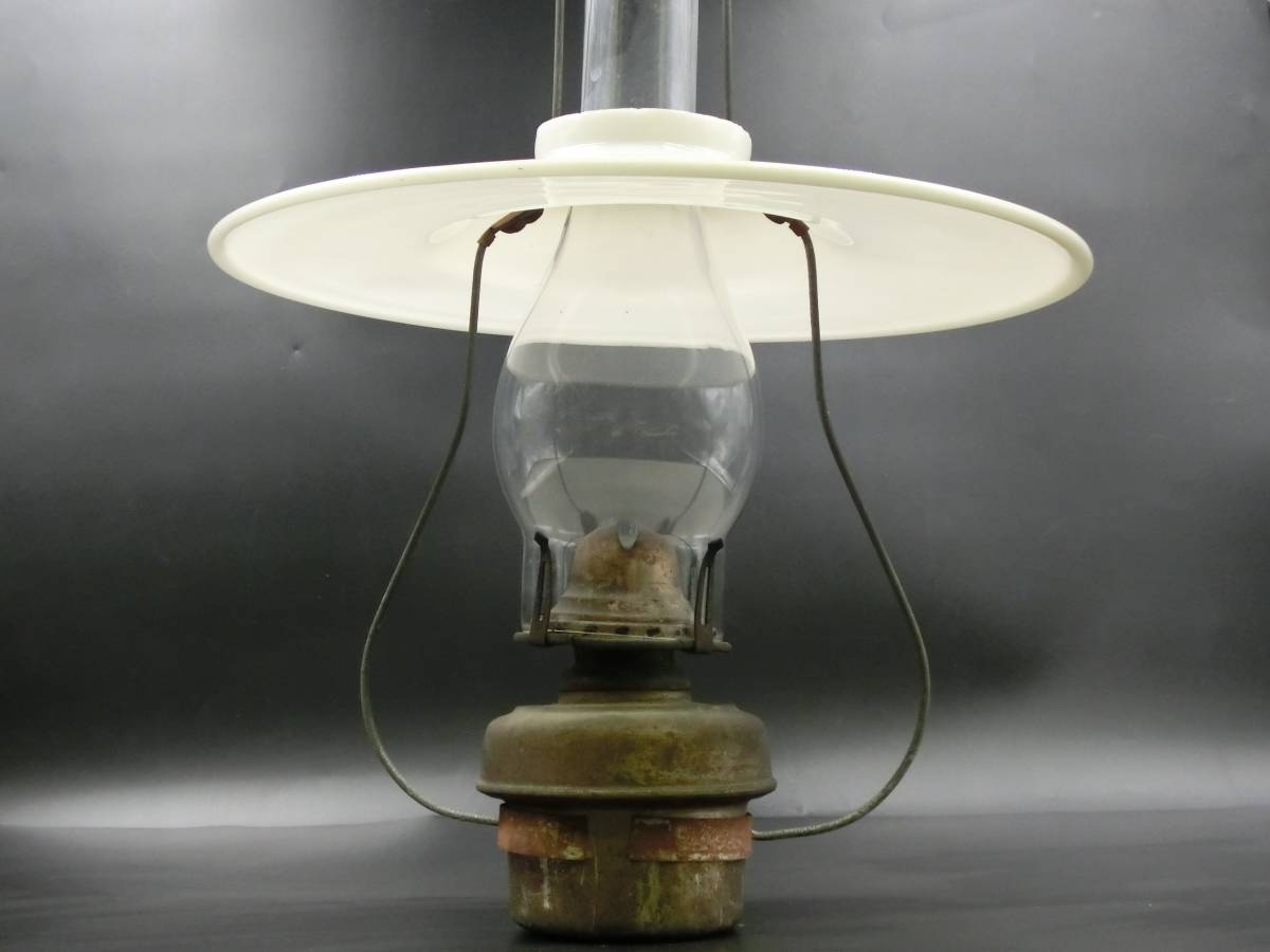 古い オイルランプ 吊りランプ ランタン 乳白色 ガラス 電笠 アンティーク 照明器具 大正ロマン 骨董 ガラスホヤ 時代物 ビンテージ 当時物の画像2