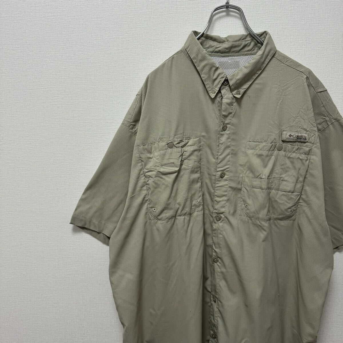 グレージュ　フィッシングシャツ　半袖シャツ　古着　PFG コロンビア