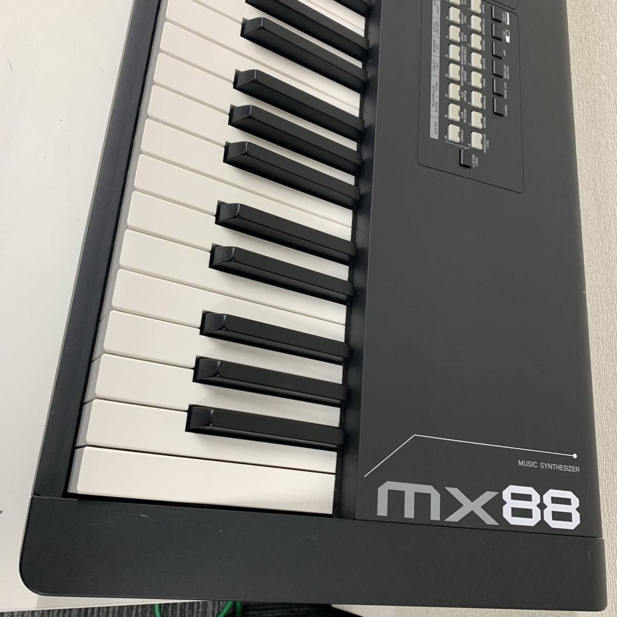 【直接引取り限定】 YAMAHA MX88 MUSIC SYNTHSIZER キーボード シンセサイザー ヤマハ 音出しOK アダプター接触不安あり Gt-2 1505-89_画像5