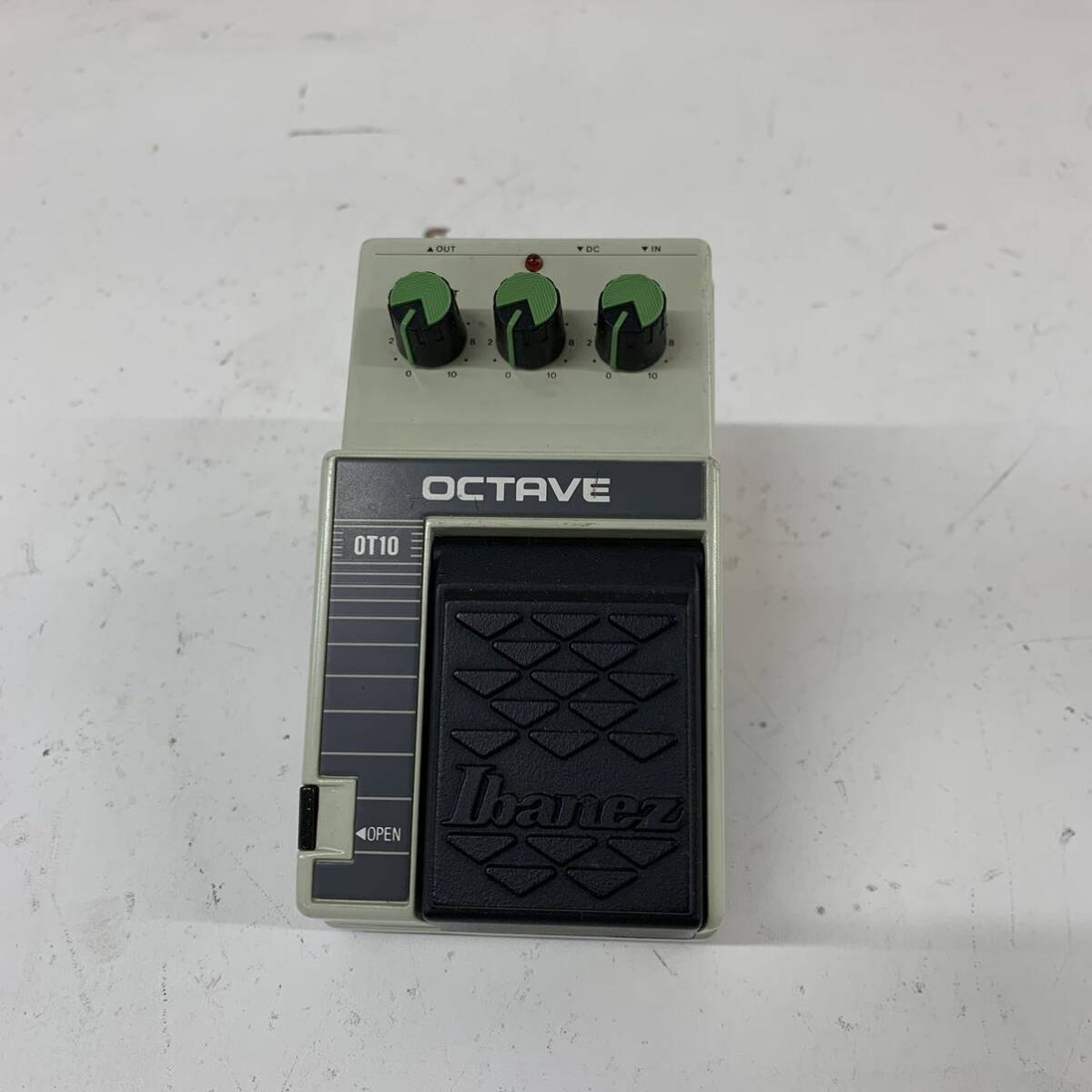 【A-1】 Ibanez OTO10 エフェクター アイバニーズ ギターエフェクター オクターバー 元箱付き 現状品 1056-53の画像1