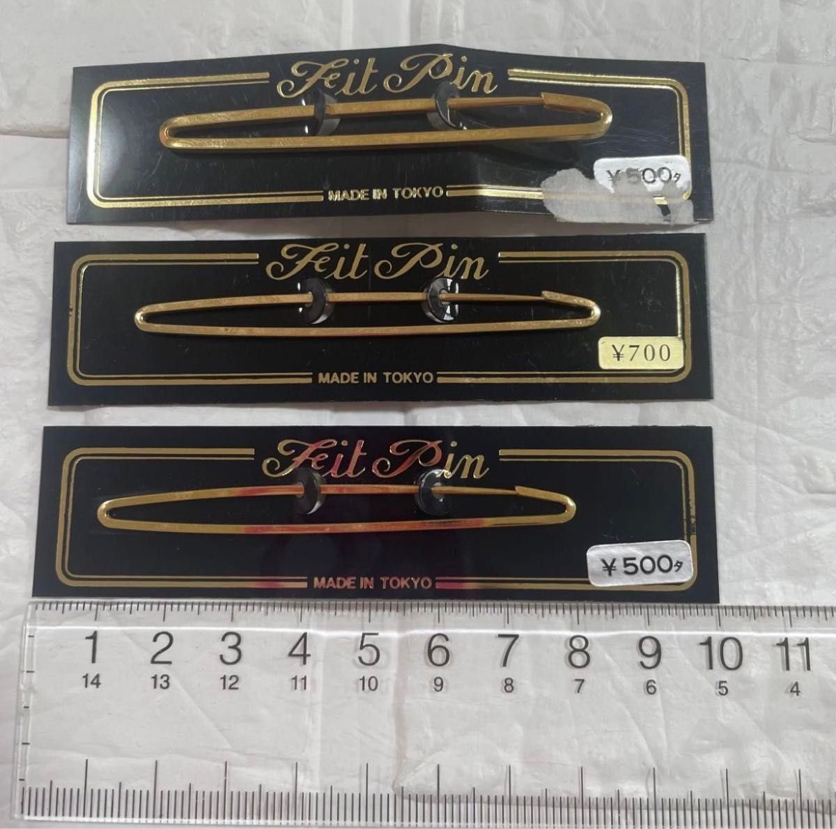 feit pin  フェルトピン　ブローチ　ハンドメイド　ゴールド　３本セット　未使用　日本製