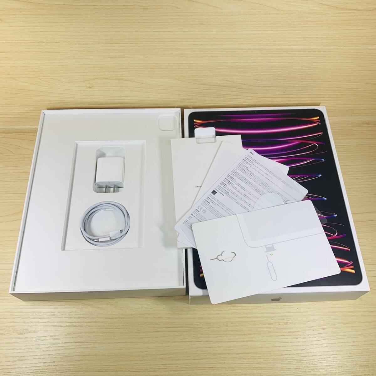 超美品 バッテリー100％ Apple iPad Pro 第6世代 12.9インチ 512GB SpaceGray MP223J/A [P127-41313]の画像3