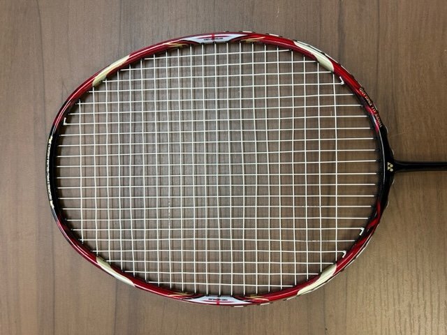 1◆370 注目!! YONEX(ヨネックス) ARCSABER100 アークセイバー100 リミテッドエディション バドミントンラケット [札幌・店頭引取可]_画像2