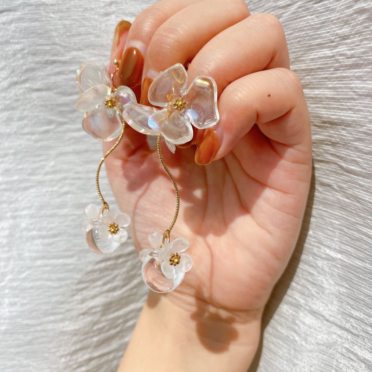 【1227】 ハンドメイドピアス　大ぶりピアス　お花　オーロラアクセサリー