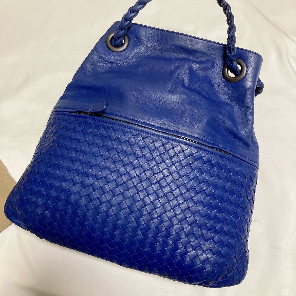 極美品 BOTTEGA VENETA ボッテガヴェネタ トートバッグ イントレチャート レザー ラム 青 保存袋 A4収納 メンズ レディース 1円_画像3