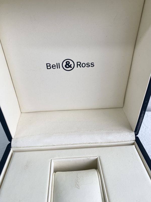 時計 Bell & Ross/ ベル&ロス 腕時計 空箱 時計ケース 収納箱 黒 レザー BOX 収納ケース 外装化粧紙箱 コレクター商品 自宅保管品_画像4