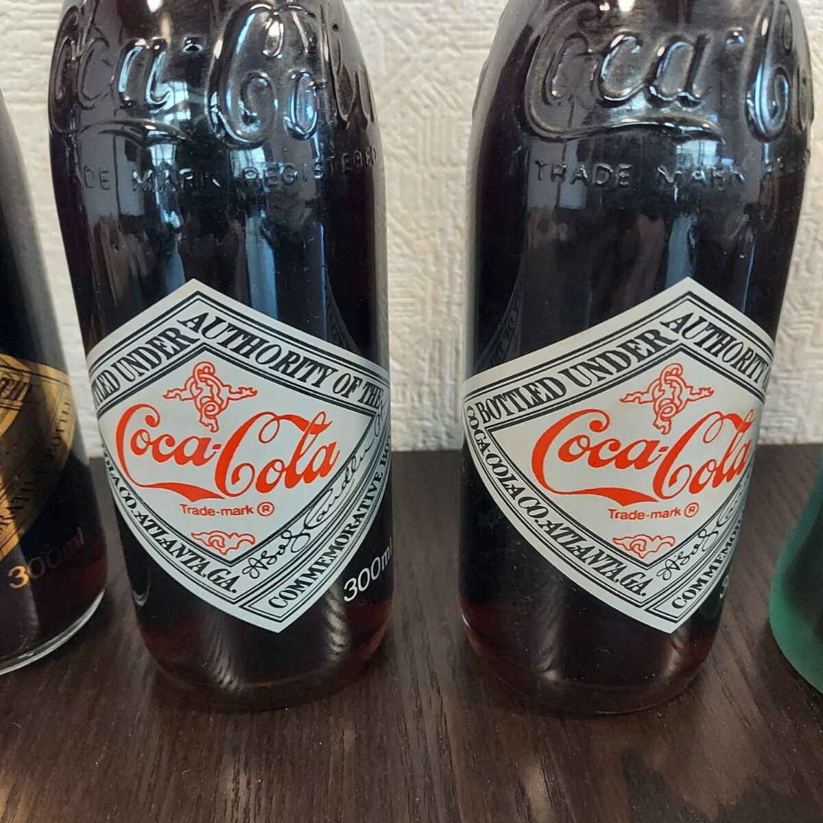 限定 Coca Cola コカ・コーラ 100周年 120周年 セレブレーション celebration 記念ボトル 190ml 300ml 箱 ボトル エンボス カタカナ_画像8