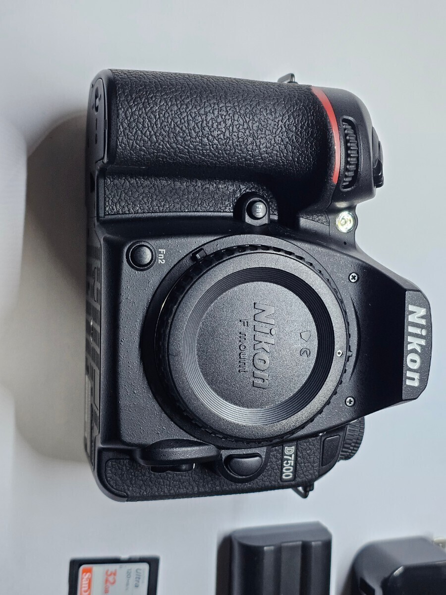【再出品】Nikon　D7500 レンズセット【Nikon AF-S 18-200mm F3.5-5.6G ED VR II】付き_画像3