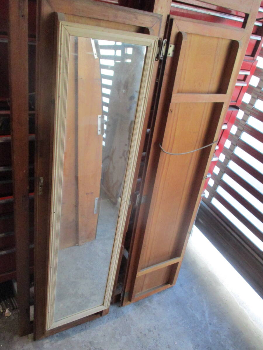 1940年代 エアストリーム 建具 内装 引き戸 トレーラーハウス 1940年代 エアストリーム 建具 内装 引き戸 トレーラーハウス