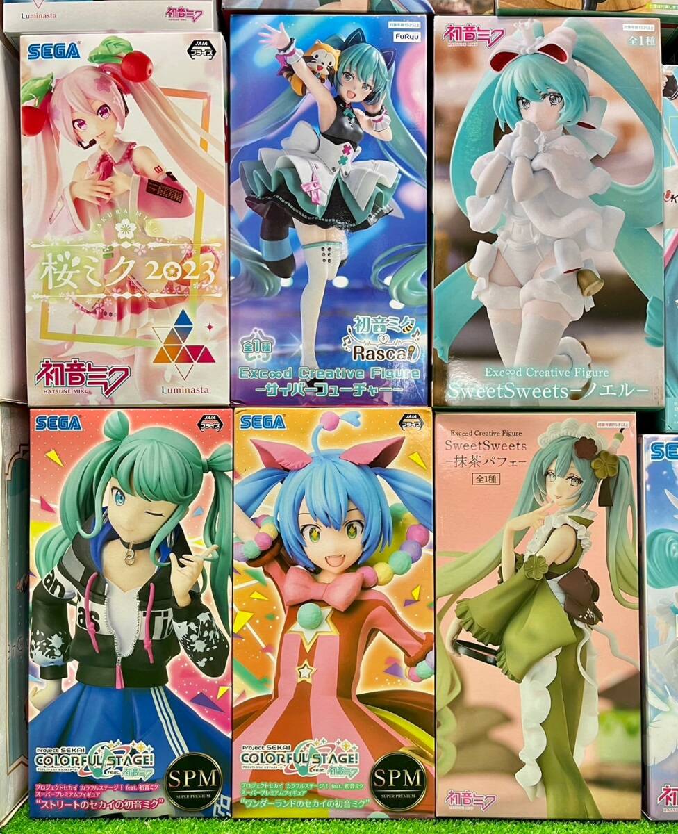 △23-160 初音ミク フィギュア 大量 まとめて タイクレ限定 ねんどろいど figma Anniversary AMP Luminasta プロジェクトセカイ SPM 桜ミク_画像3