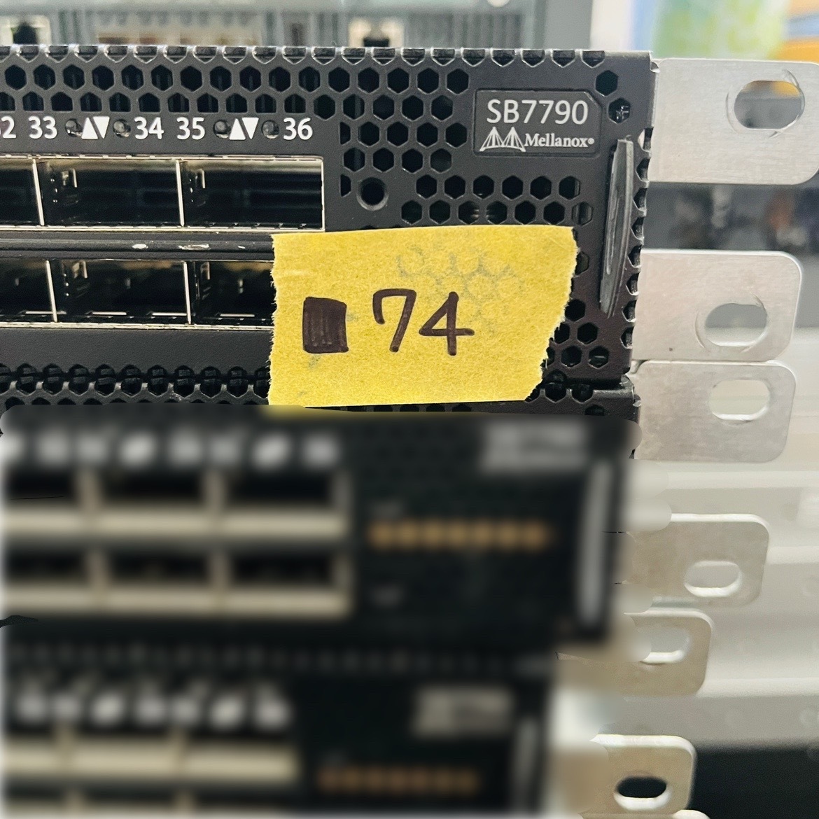 ■74【通電OK】Mellanox SB7790 インフィニバンドスイッチ 100Gb/s EDR InfiniBand 36ポート Switch メラノックス 外部マネジメント NVIDIA_画像3