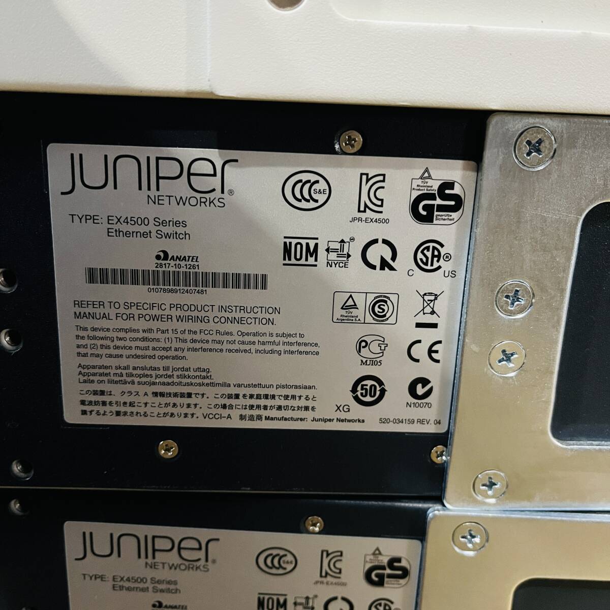 ▲145【通電OK】Juniper Networks EX4500 Series Ethernet Switch EX4500-40F-VC1-FB 10ギガビット イーサネット スイッチ _画像3