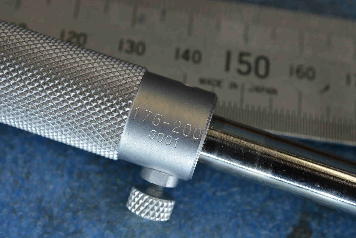 mitsutoyo175-200 inside side inside caliper shape micro meter used 