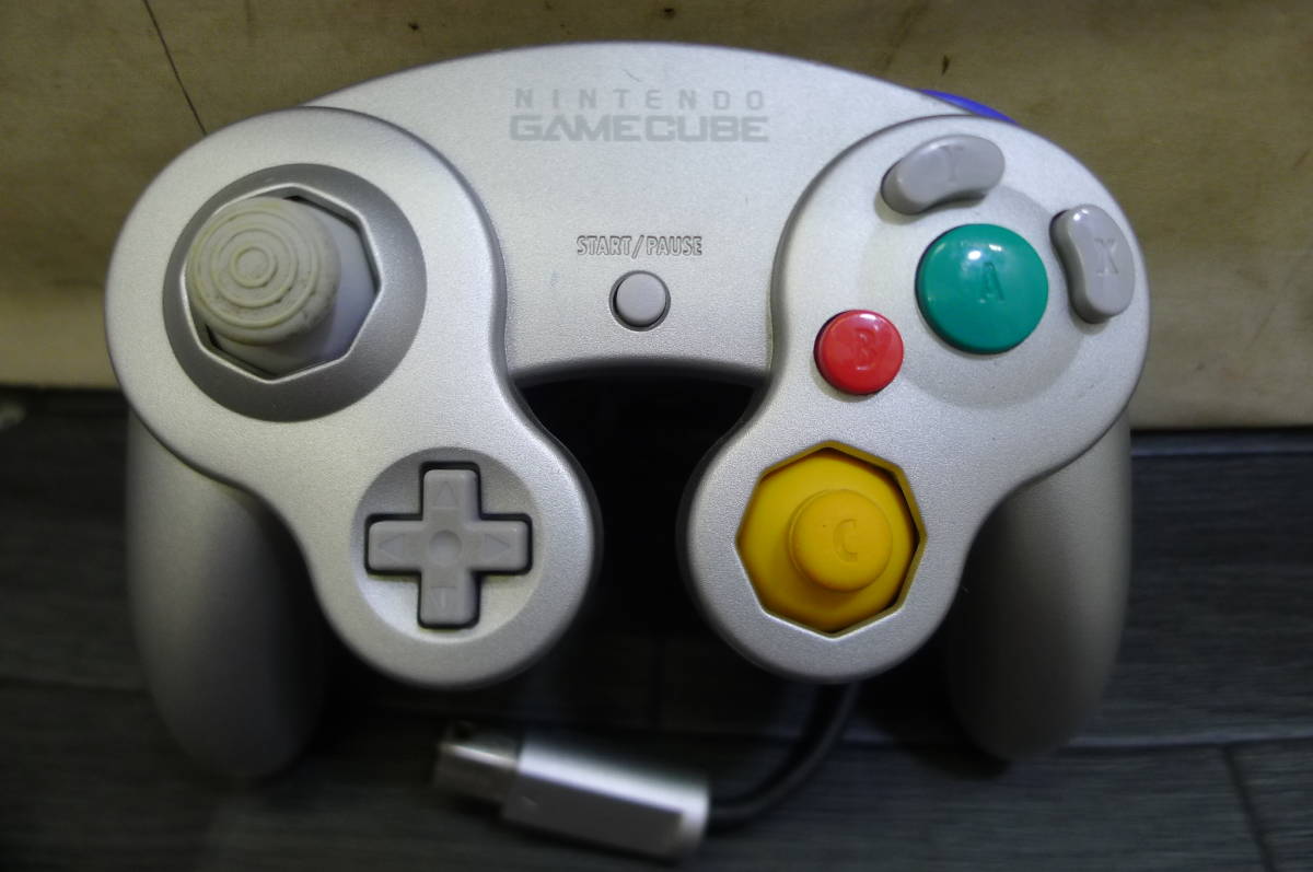 LL245 Nintendo/任天堂 GC GAMECUBE CONTROLLER ゲームキューブコントローラー DOL-003 Silver シルバー 動作確認済/60_画像2