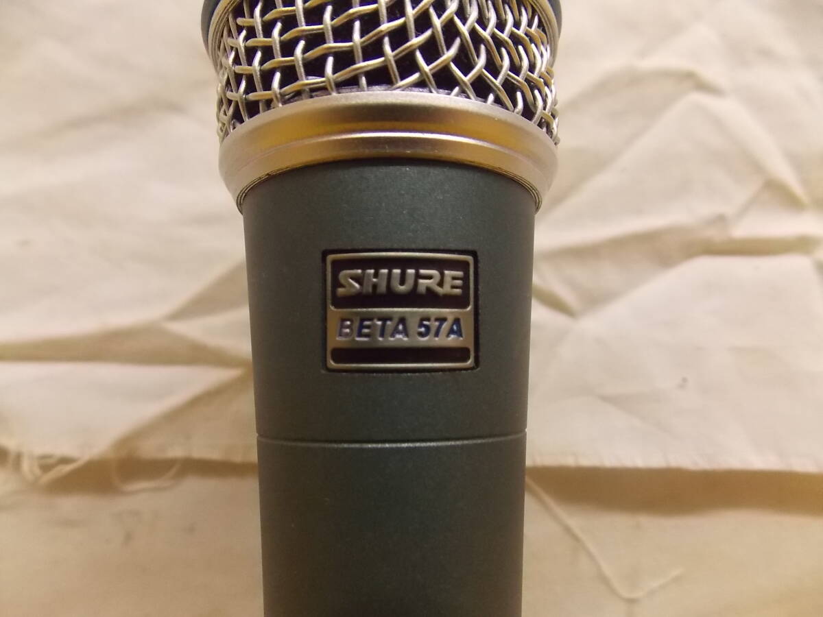 CC355 SHURE/シュア ダイナミックマイク BETA57A 楽器用 音楽機器 箱,ポーチ,説明書類付 動作確認済/80の画像3