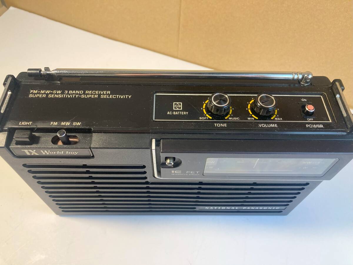 動作品【中古ラジオ】パナソニック ワールドボーイ TX RF-828 3バンド(SW/FM/MW) かなり古いですの画像3