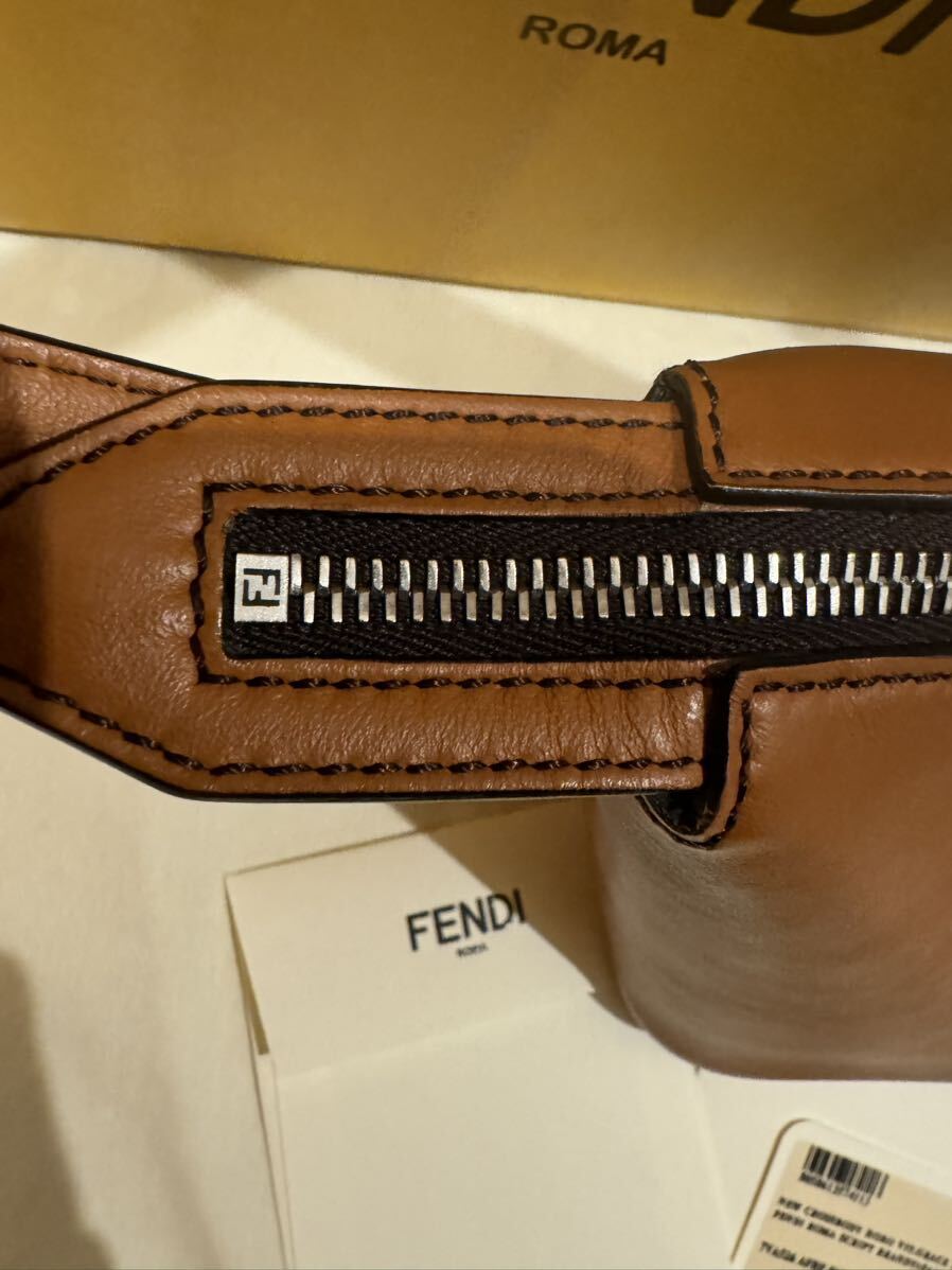 正規美品 FENDI フェンディ ボディバッグ ブラウンレザー 7VA526 AFBF ショルダーバッグ ウエストバッグ _画像8