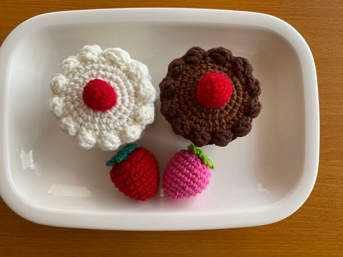 ケーキセット いちご あみぐるみ ハンドメイド|Yahoo!フリマ ケーキセット いちご あみぐるみ ハンドメイド|Yahoo!フリマ