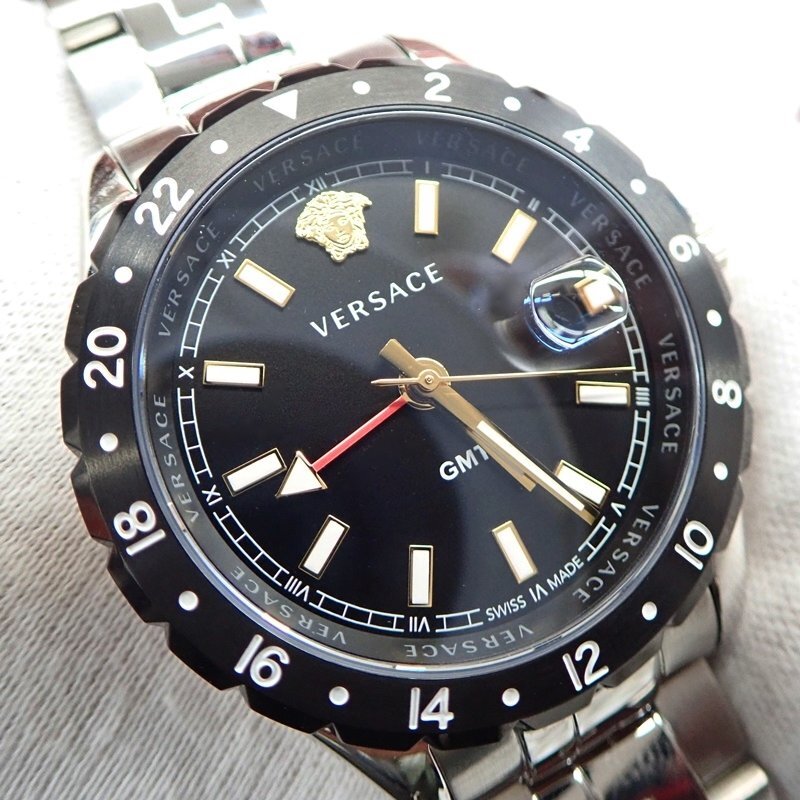【 美品 】 ヴェルサーチ ヘレニウム GMT VE11 クォーツ デイト ブラック×SS 42mm メンズ 腕時計 付属品完備 VERSACE_画像3
