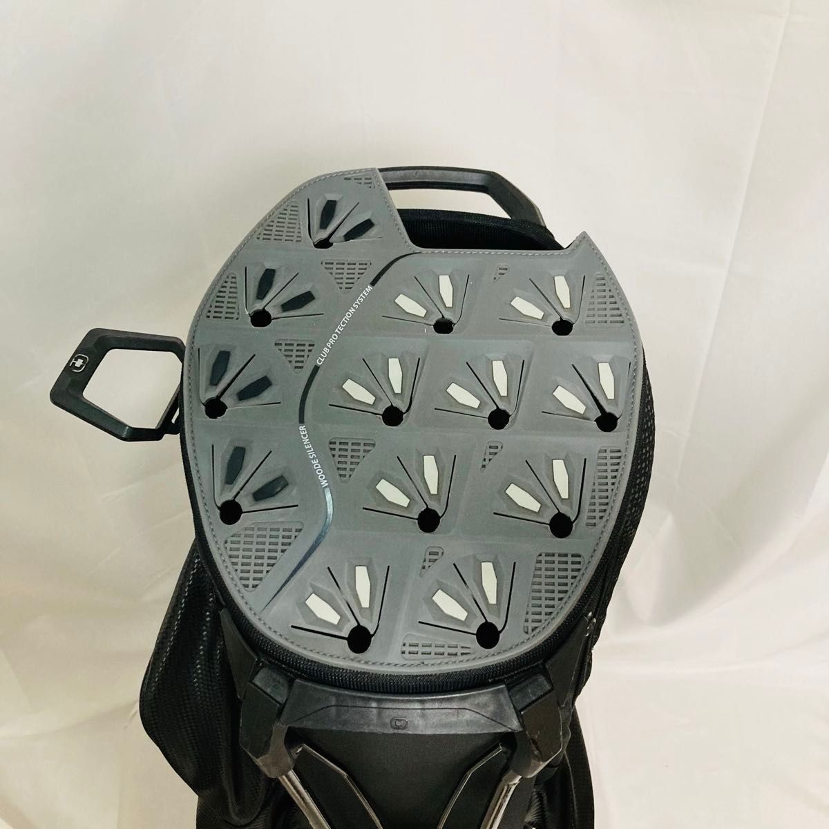希少 OGIO オジオ Silencer サイレンサー スタンド付キャディ 希少 OGIO オジオ Silencer サイレンサー スタンド付キャディ