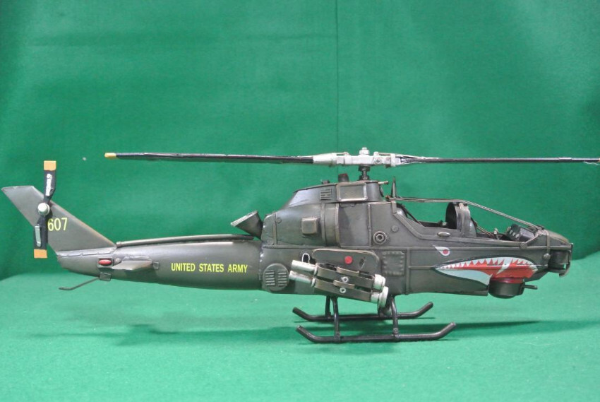 ブリキ製 攻撃用ヘリコプター コブラ_画像7