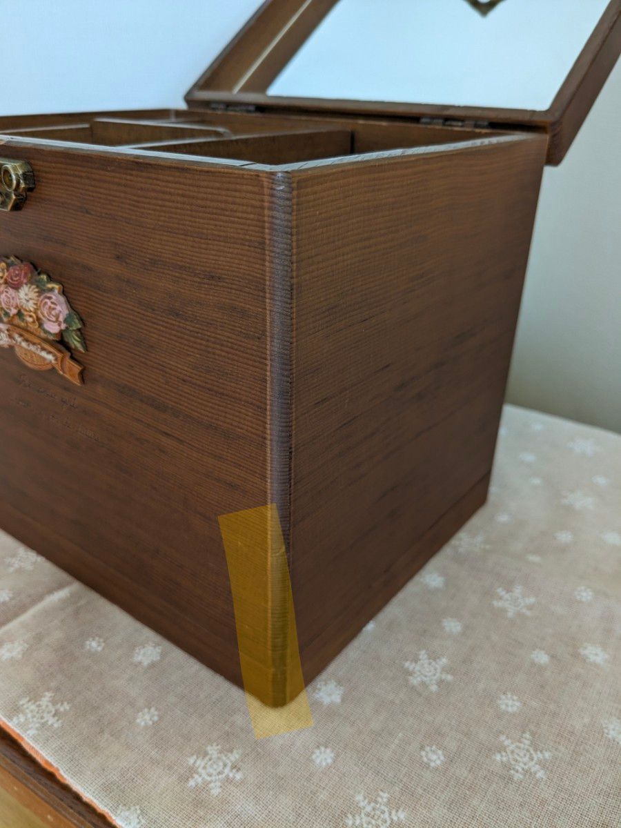 ソーイングボックス　木製 小物入れ レトロ 古道具 手芸　裁縫　裁縫箱　救急箱 化粧箱